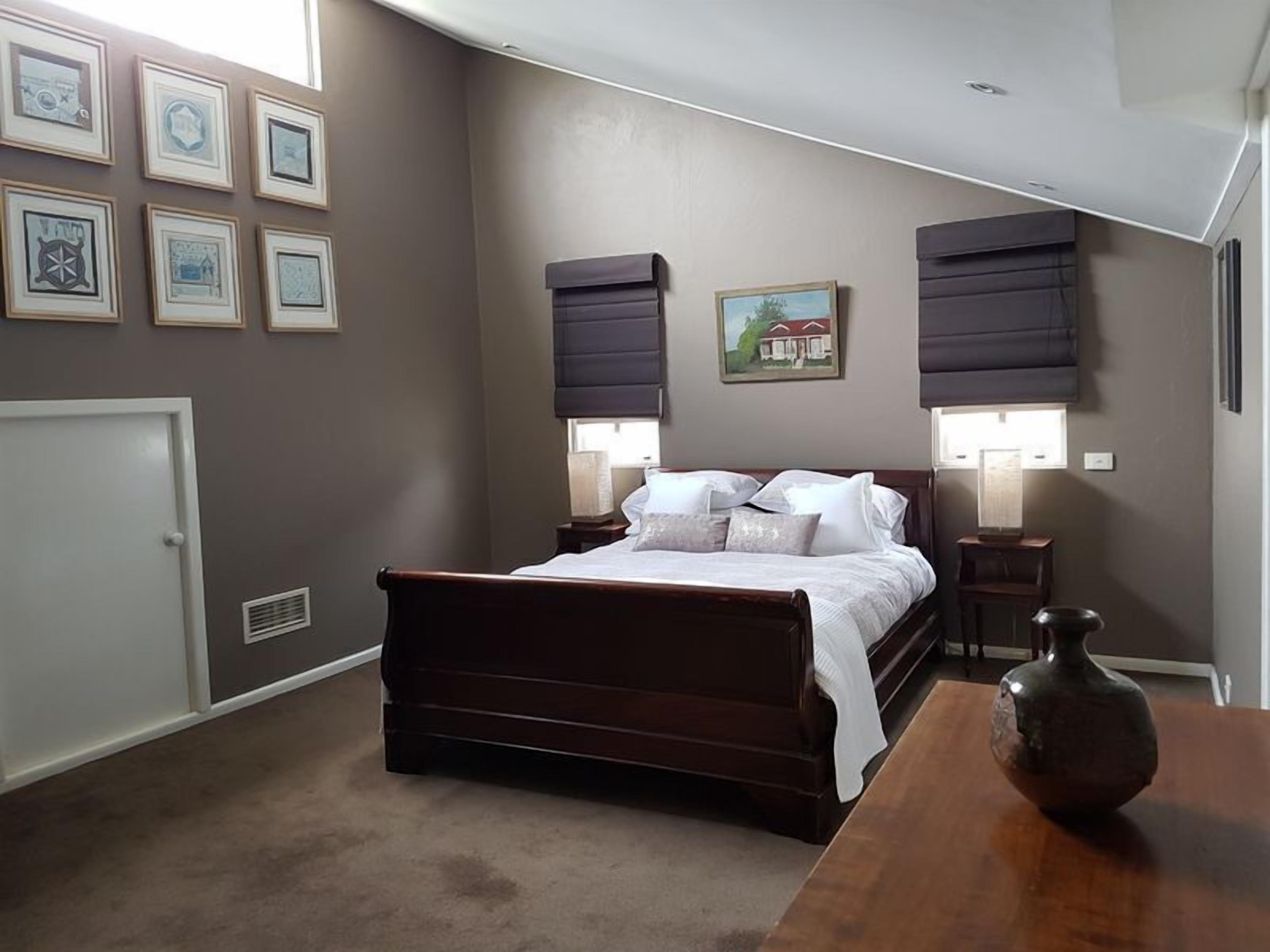 Self Contained Unit Within Elegant Randwick Home