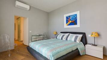 4 bedrooms, iron/ironing board, WiFi