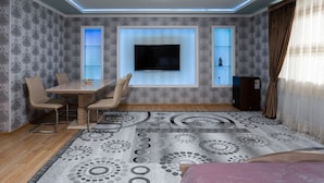 Studio Deluxe | Khác