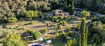 Luxury secluded Villa with Infinity Pool &Panoramic view 20 minutes from beaches