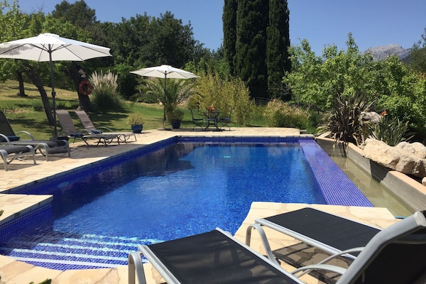 Private infinity pool