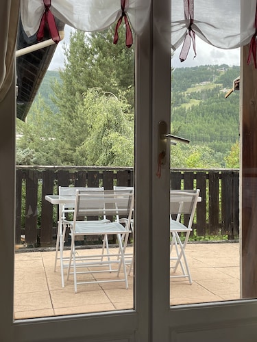 joli petit châlet individuel en pied de pistes exposé plein sud