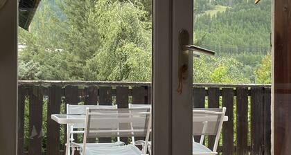 joli petit chùlet individuel en pied de pistes exposé plein sud