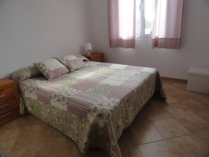 3 bedrooms, iron/ironing board, travel crib, WiFi