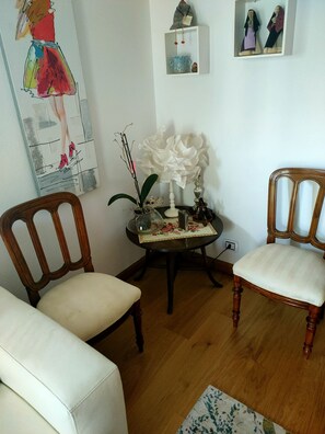 Interior - Gulf of Cagliari restored villa (Quartu Sant'Elena)