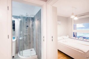 Uklassifisert bilde, 4 av 16, knapp