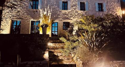 BRAMAFAM ESTATE. RARE LUXE & COSY PROPERTY. Close to Valbonne/Cannes/Mougins.