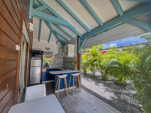Bungalow for rent GP-Anse Bertrand 2/3 P "Surettes Flowers"