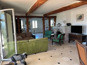 TV, DVD player, books, offices