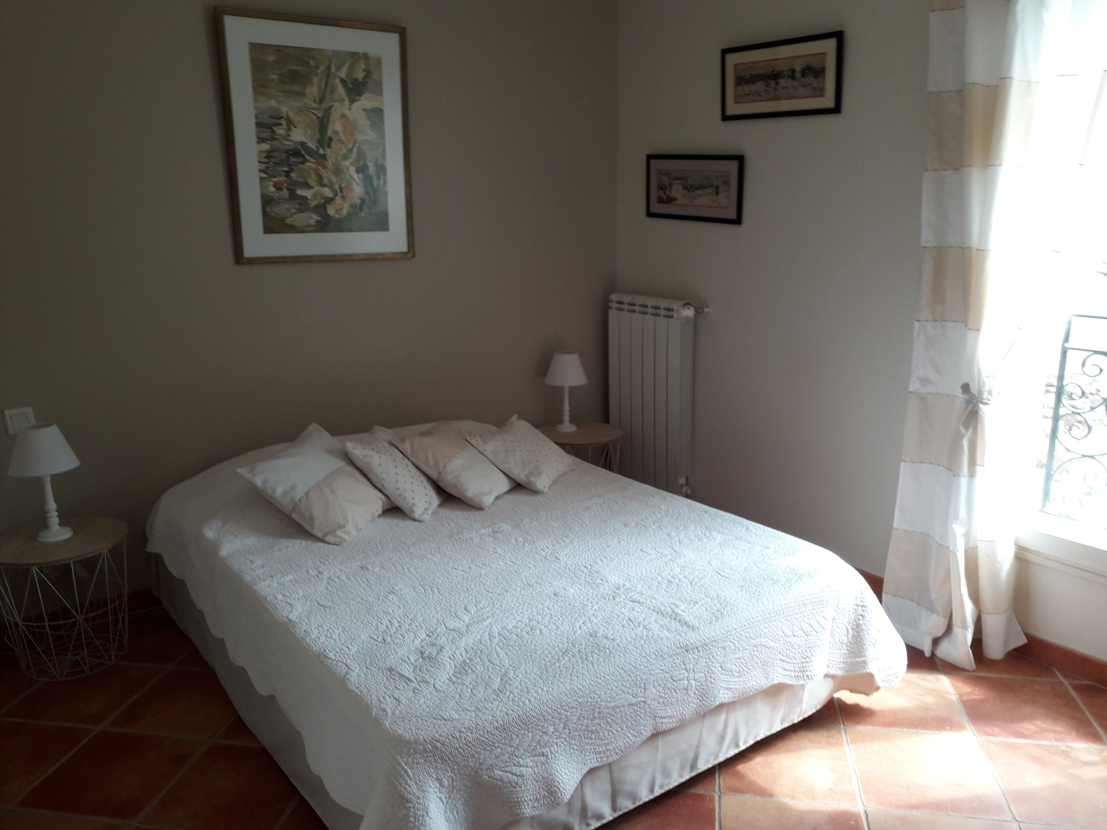 Property two houses in a beautiful natural setting. 19 people.