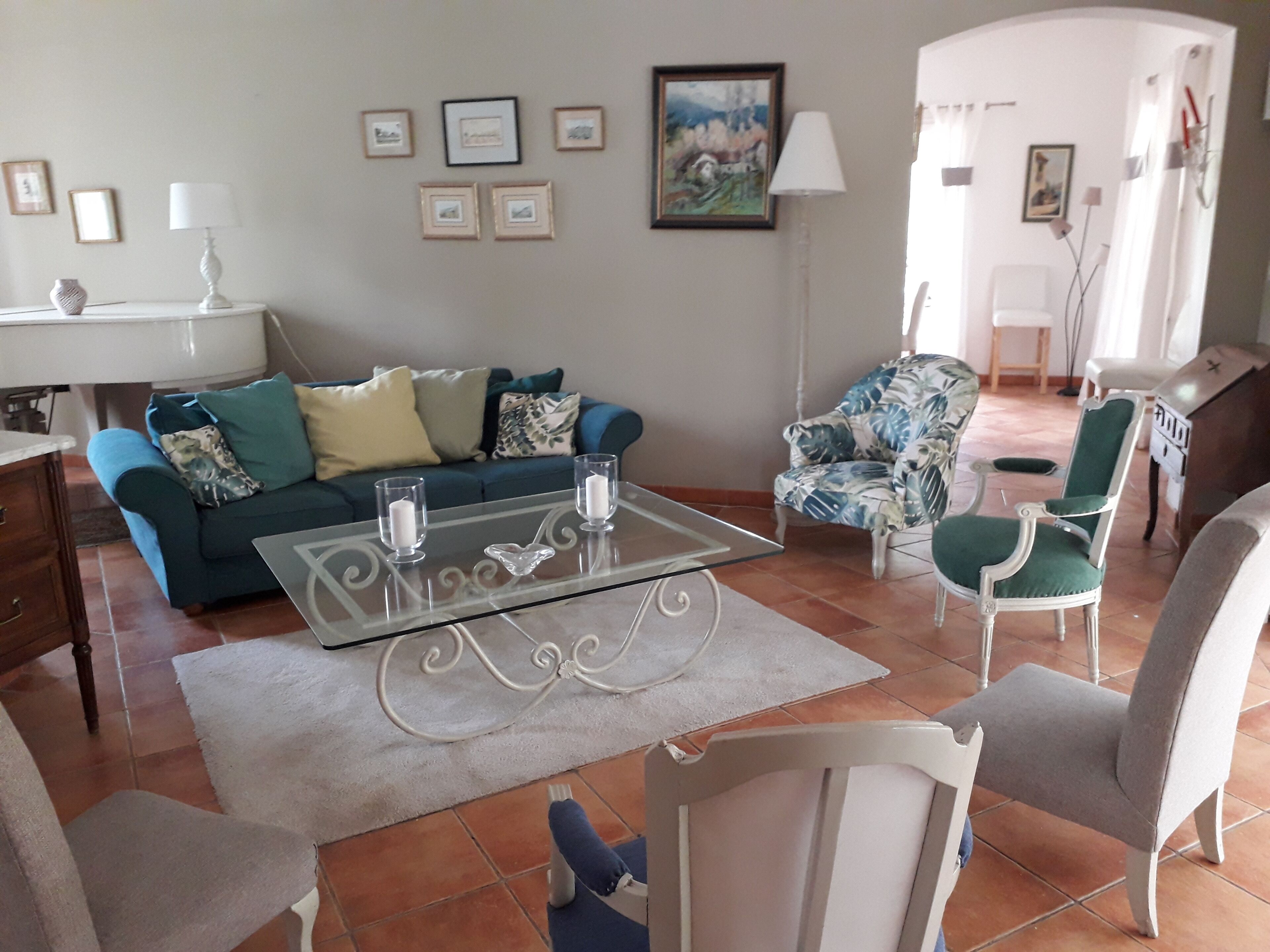 Property two houses in a beautiful natural setting. 19 people.