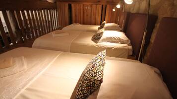 7 Schlafzimmer, Bügeleisen/Bügelbrett, kostenloses WLAN, Bettwäsche