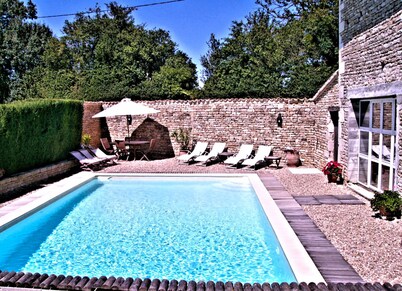 Country Manor at La Pommeraie