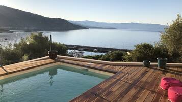 Piscine extérieure, piscine chauffée