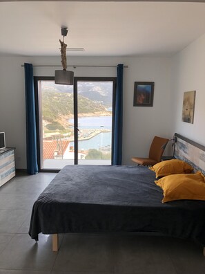 5 camere, ferro/asse da stiro, Wi-Fi gratuito, lenzuola