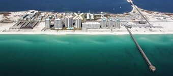 Sea Hawk-Gulf Front Home. Sleeps 10