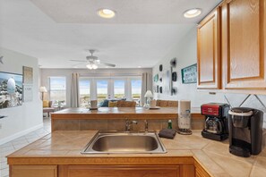 Interior - Sea Hawk-Gulf Front Home. Sleeps 10 (Navarre)