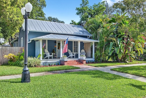 2BR COTTAGE IN SANFORD HISTORIC DISTRICT
