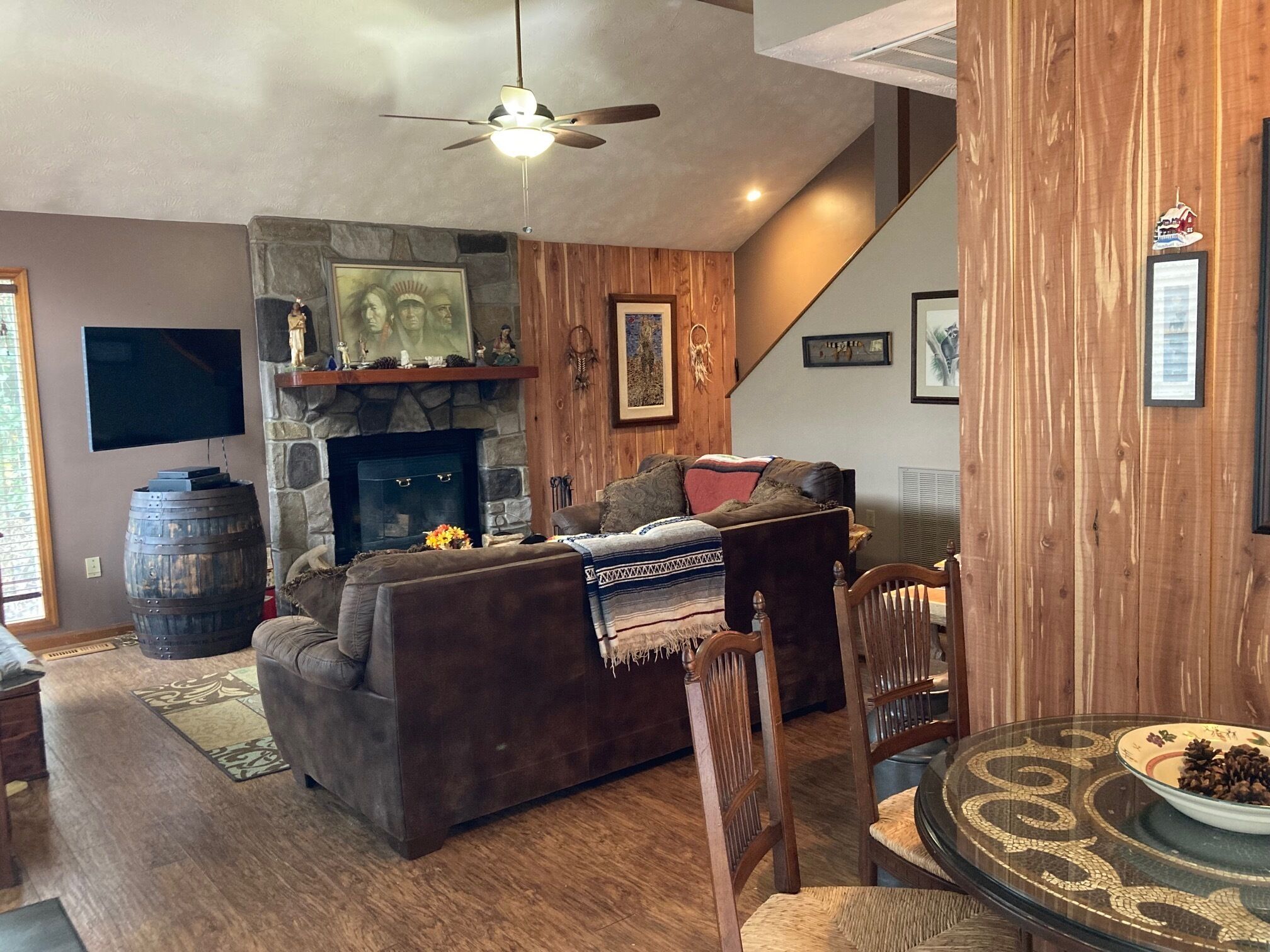 Mtn. Chalet With A Tranquil Setting - Close To Everything!