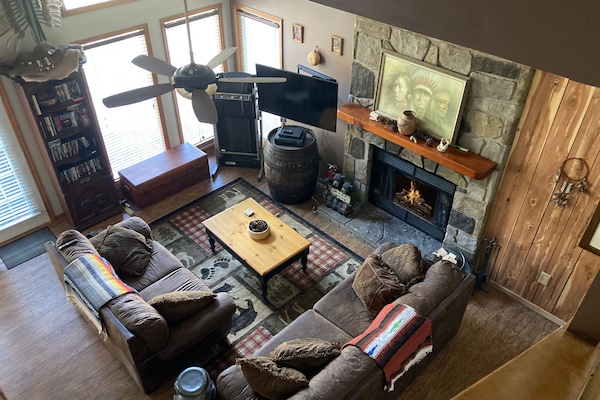 Birdseye view of the cozy living area
