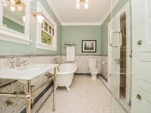 Bathroom - Historic Architectural Craftsman, exceptional views of city and Mtns. (Portland)
