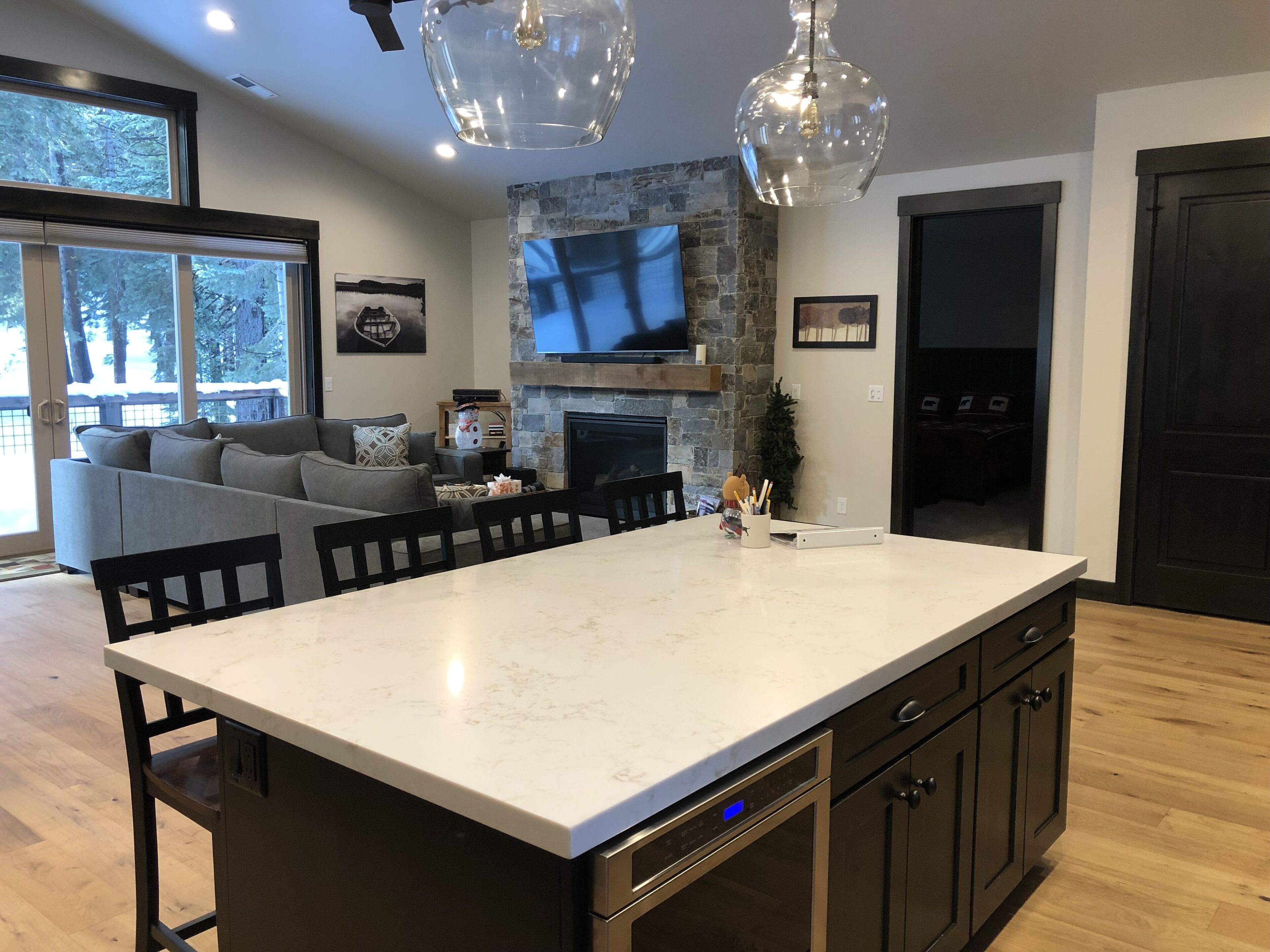 Luxury Upper Davos Retreat - Family Friendly - Sleeps 8