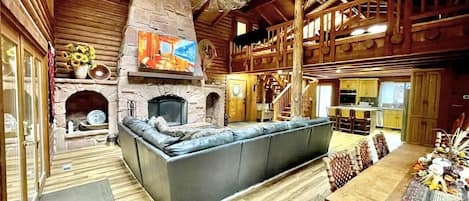 智能电视、壁炉、书