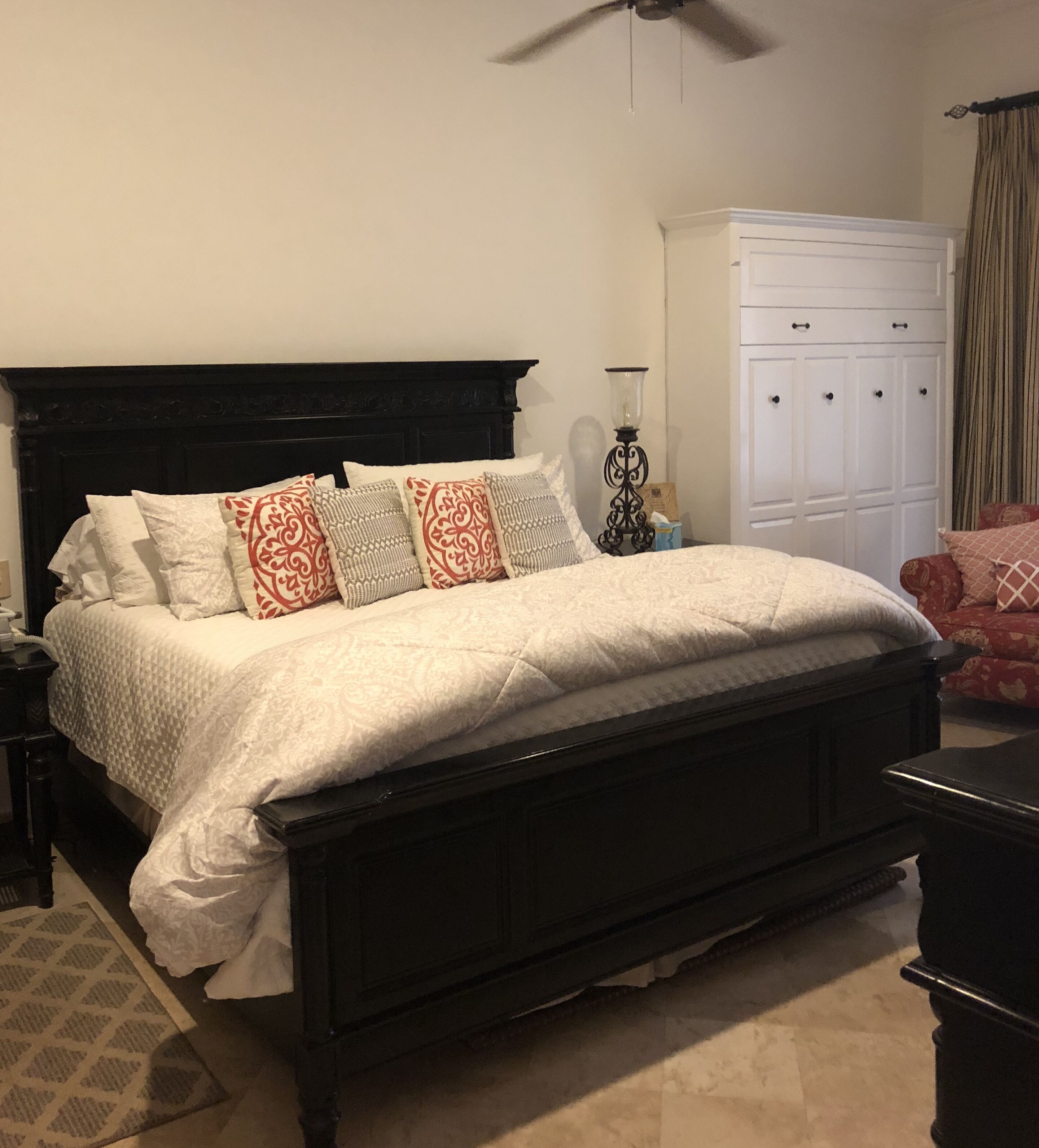 3 BEDROOM LUXURY  CONDO ON THE BEACH SLEEPS 10!!!!! (ask about 2 bedroom option)