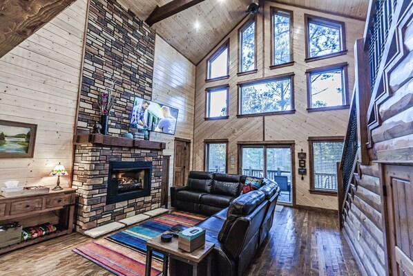 Smart TV, fireplace, DVD player