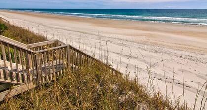 Best Views On The Island! Ocean, waterfront, Boat Dock, Elevator, Pool, Fish!