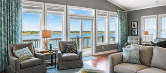 Best Views On The Island! Ocean, waterfront, Boat Dock, Elevator, Pool, Fish!