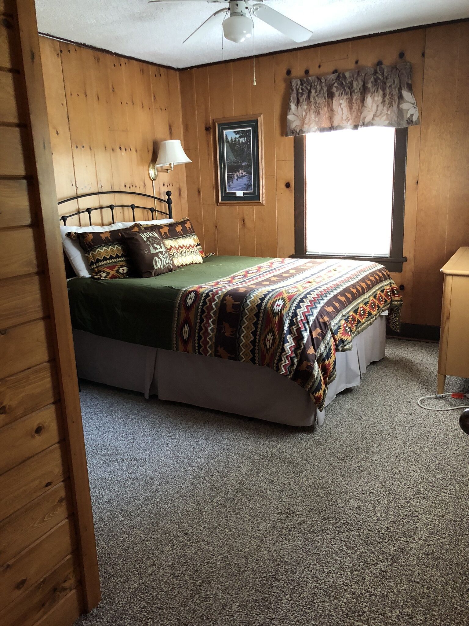 Hayward, Wisconsin cabin located on Nelson Lake.  7 bar/restaurants on the lake.