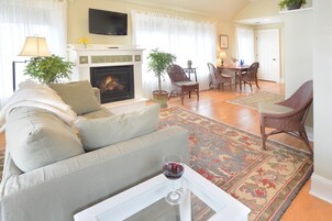 Suite, 1 Queen Bed, Non Smoking (Spring Water Suite) | Premium bedding, down comforters, pillowtop beds, individually decorated