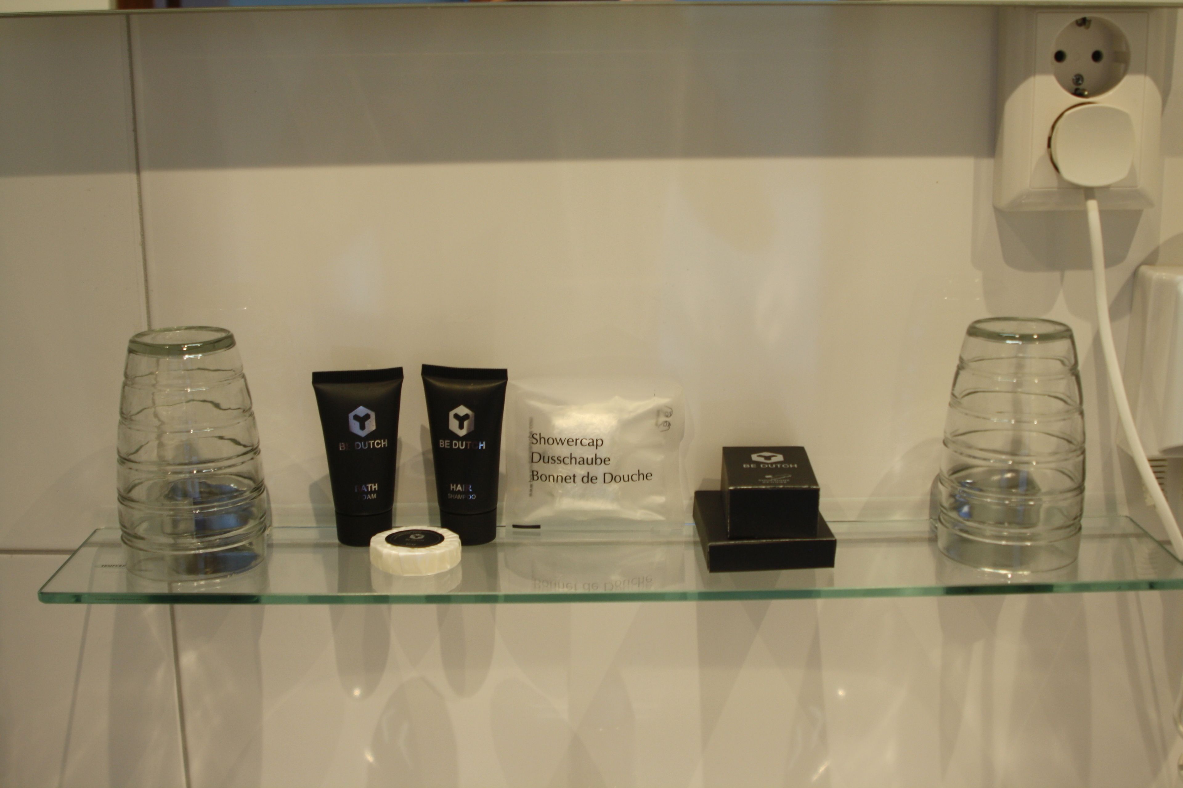 premium double or twin room, sea view | bathroom amenities | shower, free toiletries, hair dryer, towels