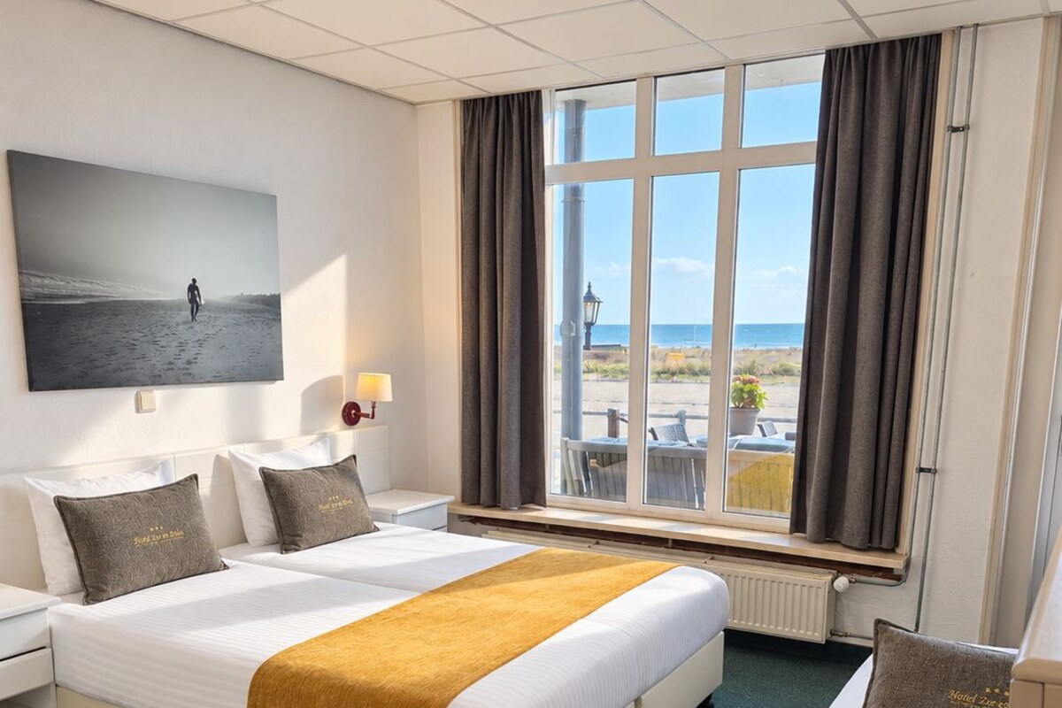 Premium kamer, 1 twee- of 2 eenpersoonsbedden, uitzicht op zee, op benedenverdieping | Een kluis op de kamer, verduisterende gordijnen