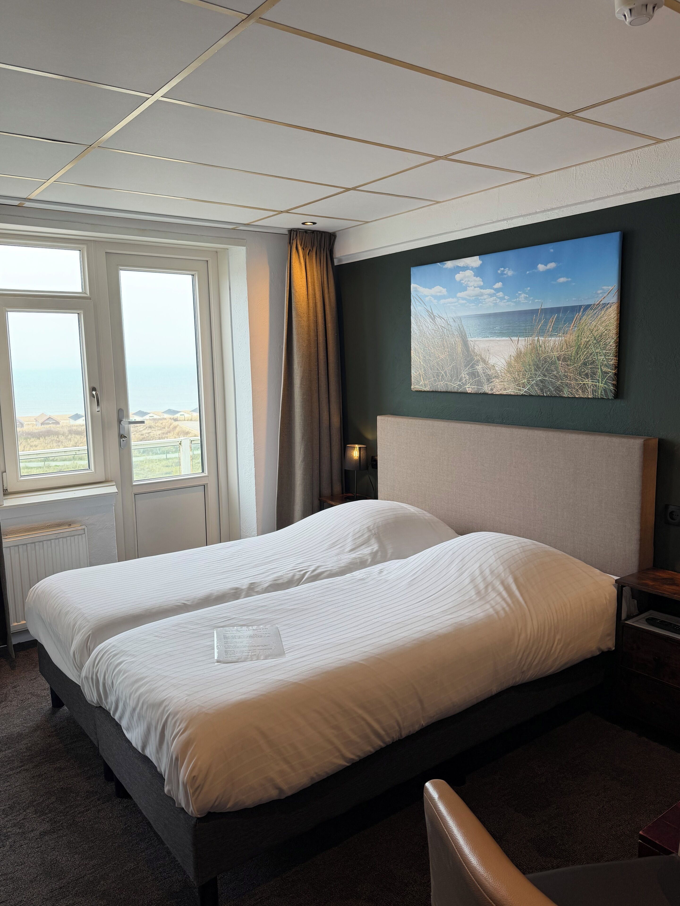 Premium kamer, 1 twee- of 2 eenpersoonsbedden, uitzicht op zee | Een kluis op de kamer, verduisterende gordijnen