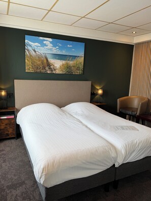Premium Double or Twin Room, Sea View | In-room safe, blackout curtains, iron/ironing board, free WiFi - Hotel Zee en Duin (Katwijk Aan Zee)