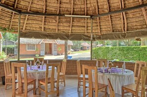 Breakfast, lunch and dinner served