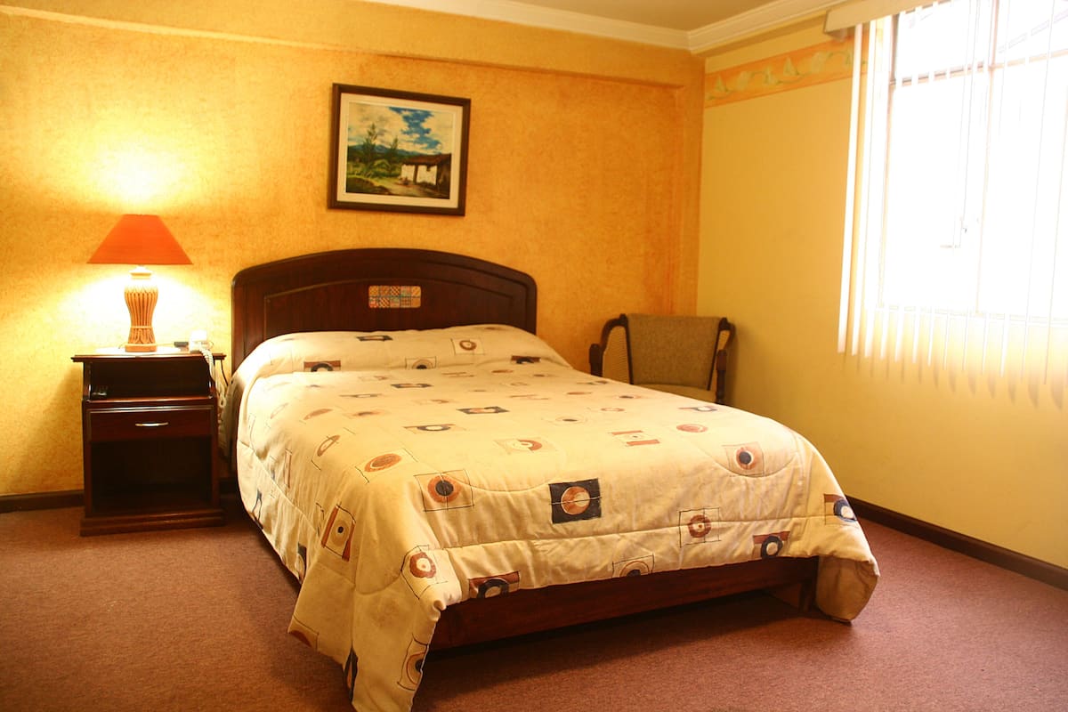 In-room safe, iron/ironing board, free WiFi