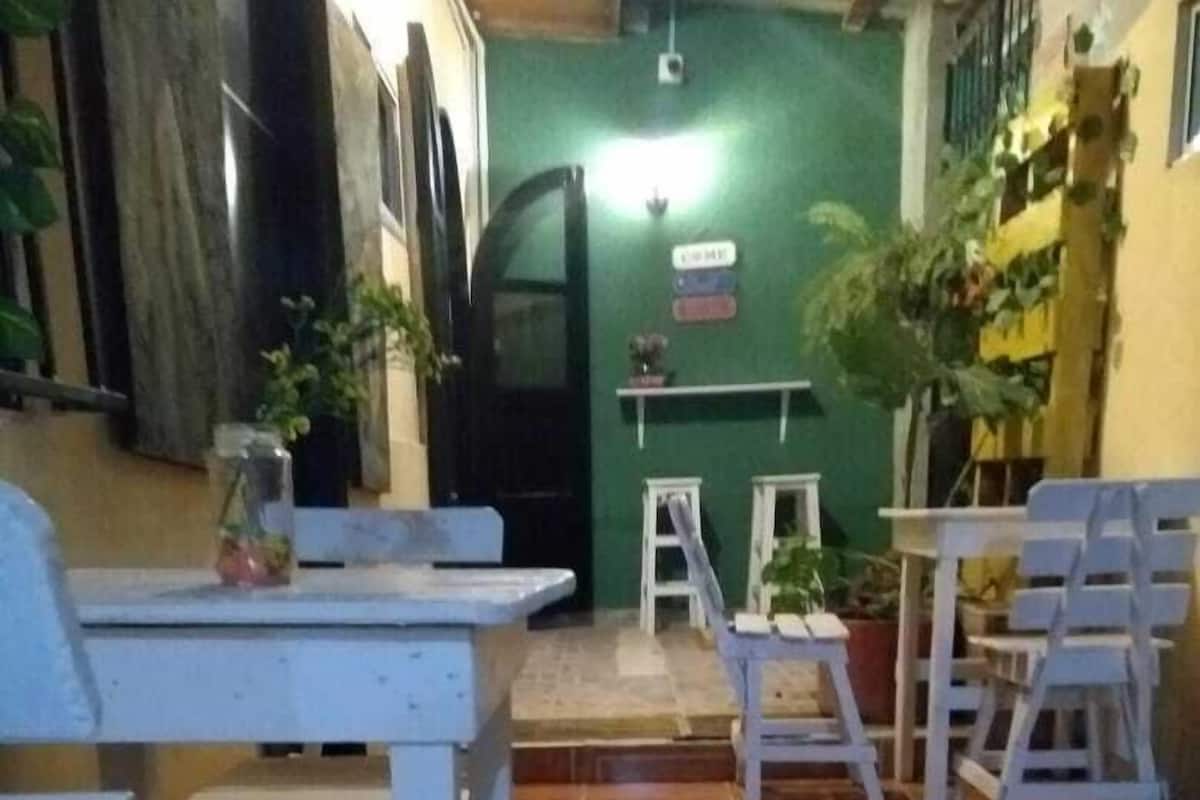 Quarto casal econômico, 1 cama de casal, para não fumantes | Terraço/pátio