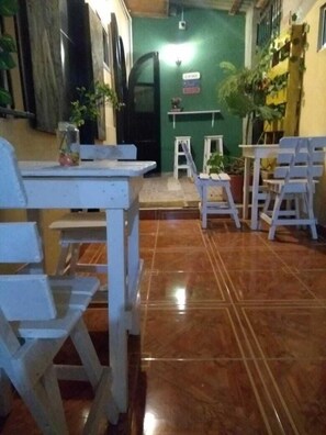 Terrace/patio - Kayros Hostel (Santa Marta)