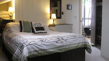 3 chambres, bureau, fer et planche à repasser, lit parapluie