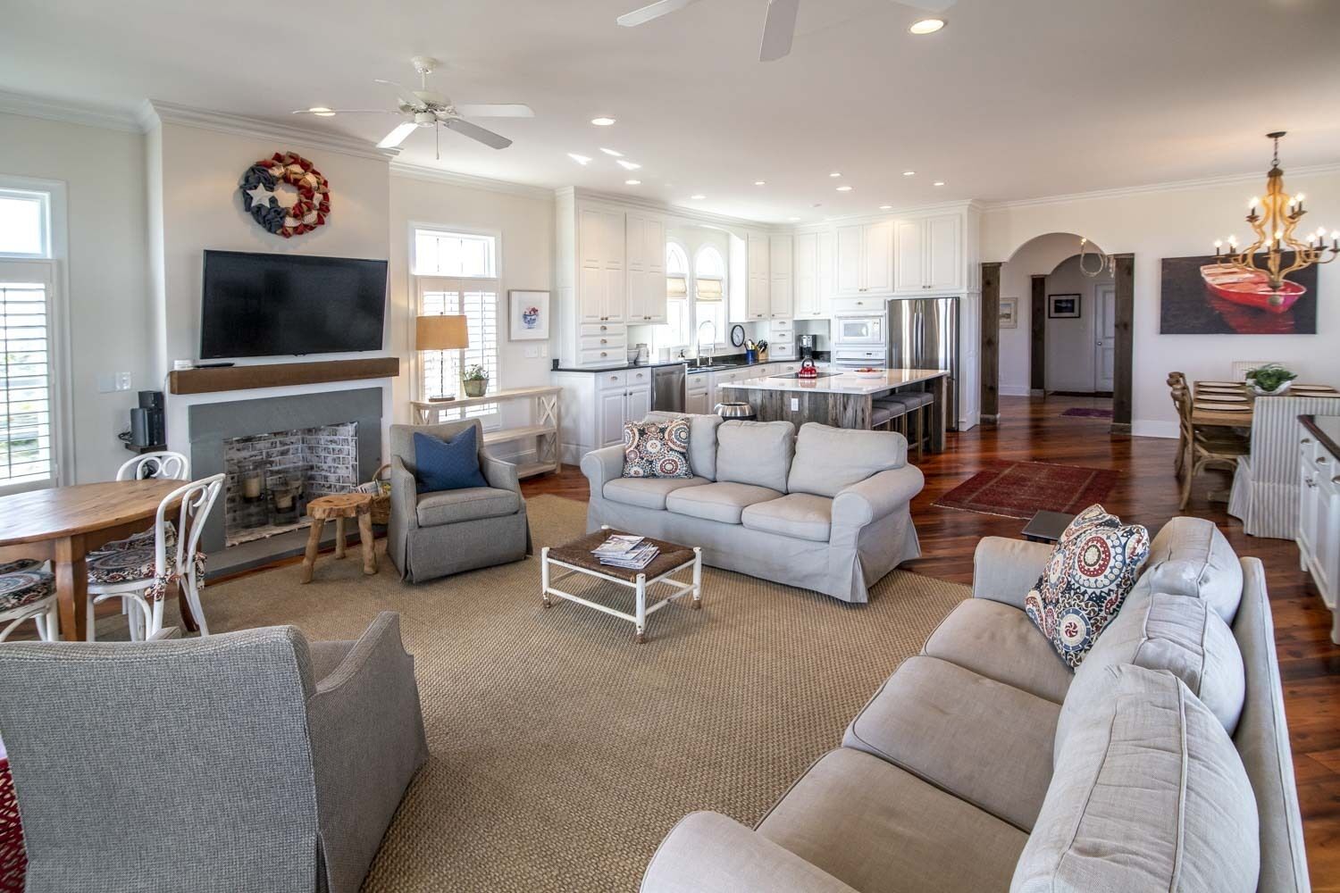 OCEANFRONT /North End with shared creek dock!  Family friendly, 5BR/5.5BA 