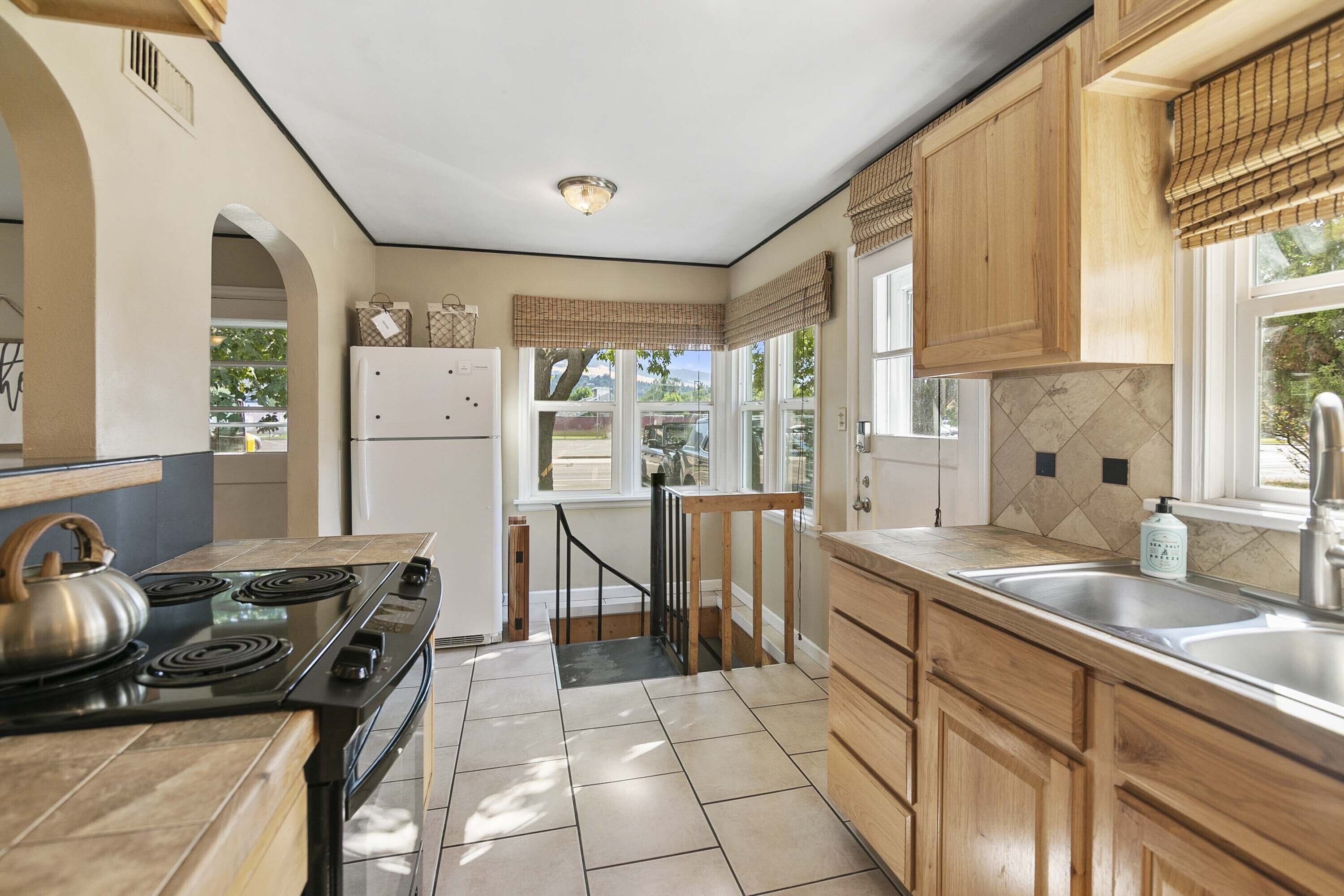 Cozy Montana Retreat w/ Fire Pit & Mountain Views!