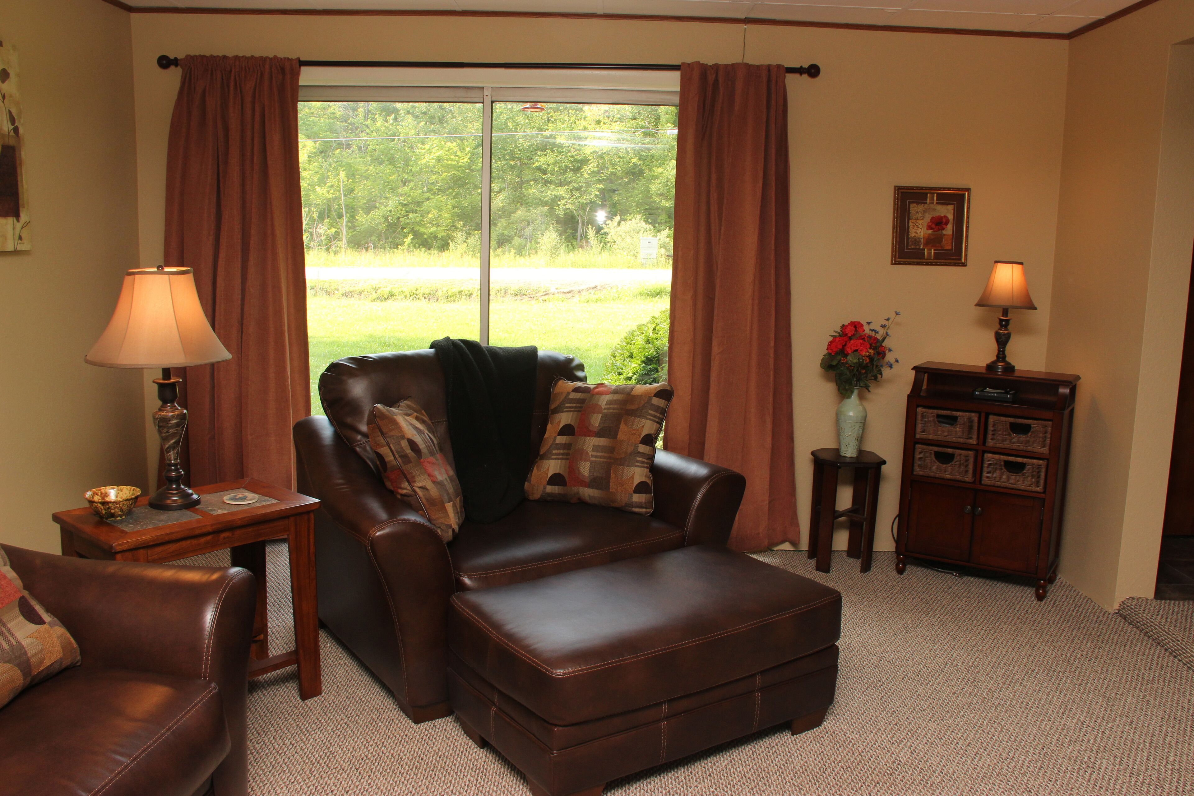 Country Beauty and Feel, Minutes away from the Best Michigan has to offer!