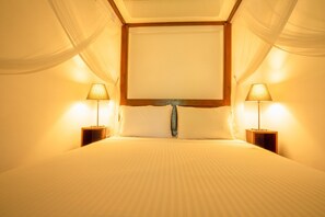 3 quartos, escrivaninha, quartos à prova de som