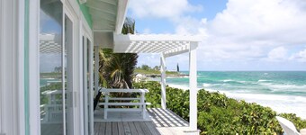 Charmerende hus ved stranden: Spektakulær udsigt, spredt dæk, central beliggenhed