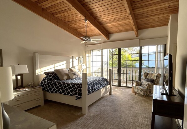 3 habitaciones, escritorio, tabla de planchar con plancha y wifi gratis 