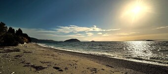 Villa Kalyves Armenopetra - Beautiful Pool - Amazing Sea Views -Walk to Beaches