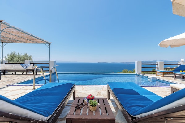 Alberca al aire libre 